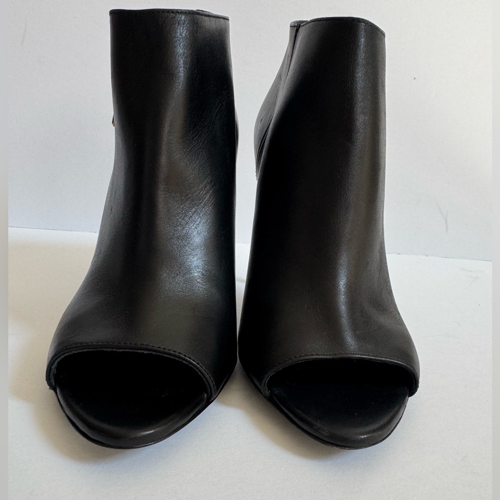 Burberry Black and Gold Heeled Boots - Picture 2 of 15